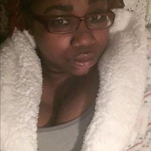 Meet your Posher, Briana